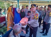 Kunjungan Kerja di Touna, Kapolda Sulteng Kukuhkan BTOF dan Serahkan Bansos di Lokasi Bencana Banjir