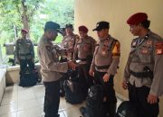 Jelang Pengamanan TPS, Personil Polsek Bontonompo Gelar Apel Pengecekan Kelengkapan Personil