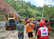 Korban Longsor di Luwu Bertambah Menjadi 5 Orang, Personel Polri Terus Lakukan Evakuasi