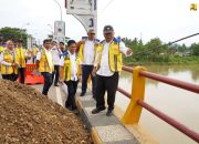Tinjau Pasca Banjir di Sumatera Barat, Menteri Basuki Targetkan Penanganan Tuntas dalam Dua Minggu