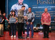 Momen Perayaan Paskah, Menteri AHY Serahkan 16 Sertipikat Tanah Gereja di Wilayah Jawa Timur