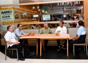 Minggu Malam, Presiden Jokowi Makan Bakso dan Sapa Warga Gorontalo