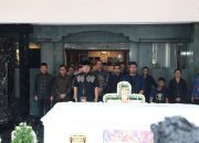 Lepas Jenazah Almarhum Eko Prasetyanto, Plt. Sekjen Kemendagri Sampaikan Duka Mendalam