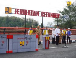 Kado Kemerdekaan RI Bagi Warga Jabar, Presiden Jokowi Resmikan 22 Ruas Jalan Daerah dan 16 Jembatan Callender Hamilton di Banjar