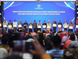 Gus Halim Serahkan Penghargaan 15 Desa Berprestasi Turunkan Stunting