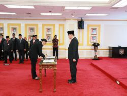 Lantik Pejabat di Lingkungan Kemendagri dan BNPP, Plt. Sekjen Kemendagri Sampaikan Pentingnya Pahami Tupoksi