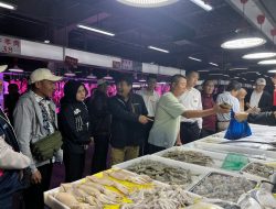Kunjungi Pasar Hongqiang, Kades Peserta Benchmarking Study Siap Adopsi Tata Kelola dan Pengemasan Dagangan