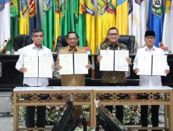 Mendagri Teken Nota Kesepahaman dan Surat Edaran Bersama untuk Lindungi Pekerja Migran