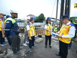 Progress Capai 89,09%, Wamen PU Imbau Percepatan Penggantian Jembatan Jetak di Pasuruan