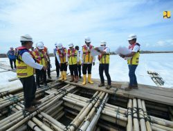 Tinjau Pembangunan Tol Semarang-Demak, Menteri Dody: Target Selesai April 2027