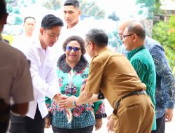 Wamendagri Ribka Haluk Dampingi Wapres Gibran Tinjau Program Makan Bergizi Gratis di Surabaya