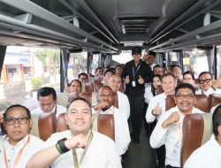 Mengawali Hari Ketiga Retret Pembekalan, Kepala Daerah Khidmat Jalani Ibadah