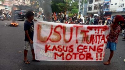 Aksi Damai Warga Kerung-Kerung Makassar Tuntut Penuntasan Kasus Geng Motor