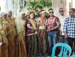 Artis Makassar Udin Leaders Daeng Rewa Hadiri Pernikahan Putri H. Andi Akhmad Oeoe