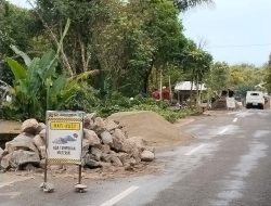 Proyek Irigasi Sepanjang Jalan Desa Borong Rappoa Tanpa Papan Proyek,di Sorot Aktivis