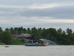 Kapal Penyedot Pasir di Desa Lea,Bone. Marak, Aparat Dituding Tidak Bertindak
